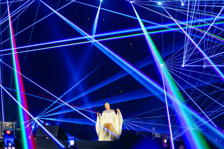 Lepa Brena Tour · 6