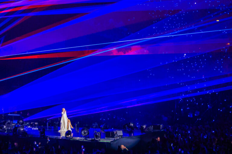 Lepa Brena Tour · 7