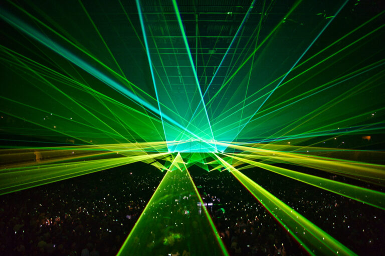 Lepa Brena Tour · 13