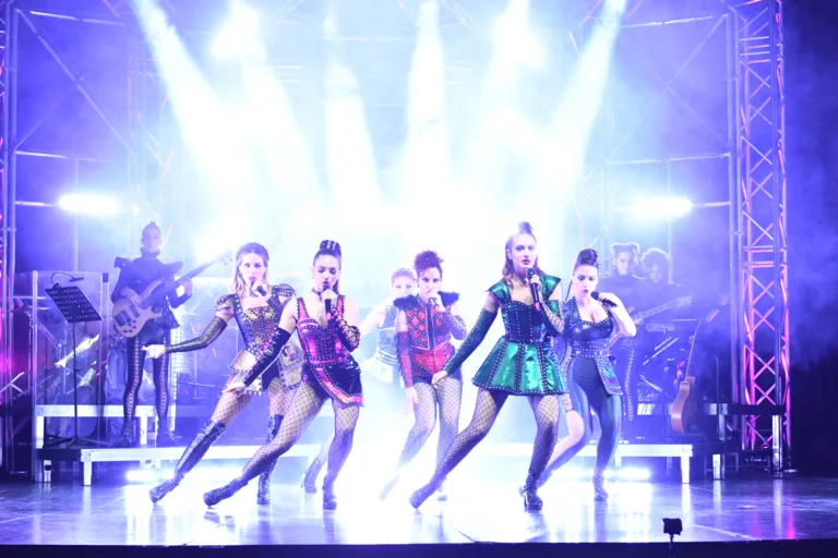 SIX The Musical · 16