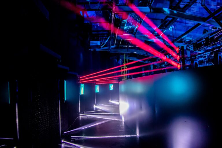 Philip Morris Laser Maze · 4