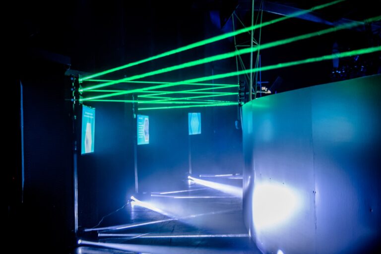 Philip Morris Laser Maze · 5